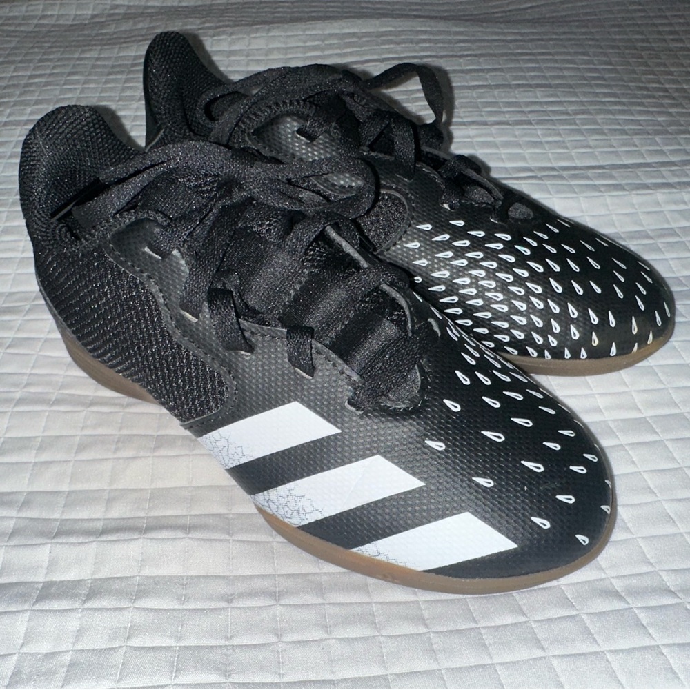 Nike Predator indoor soccer shoes. Size: boys 13 kids.